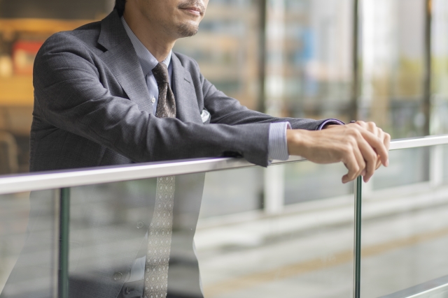 仕事に行きたくない朝、涙が出るほど辛いのは「心と体のSOSサイン」です